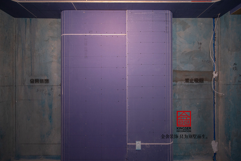  原河名墅9街裝修施工工地現場(chǎng)