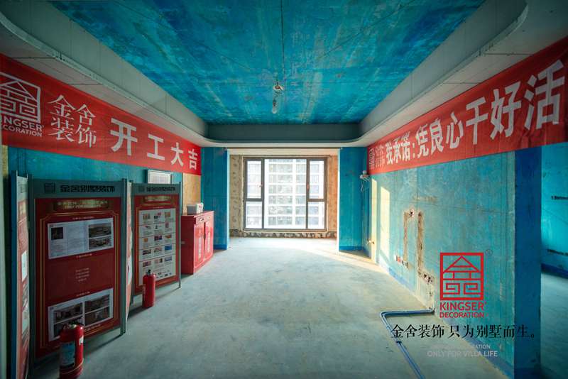 融創(chuàng  )中心155平米新古典風(fēng)格木工階段現場(chǎng)照片