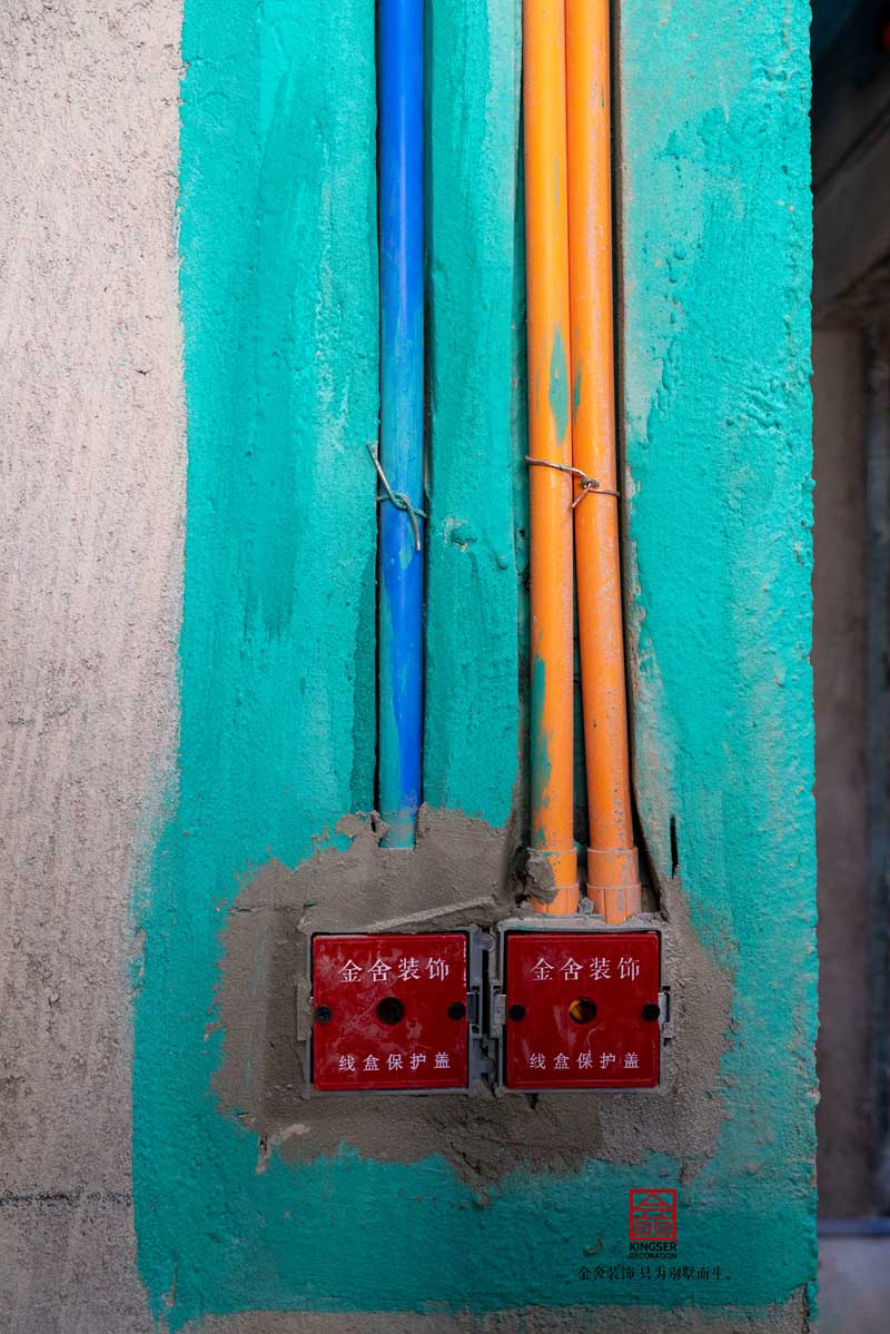 國赫天著(zhù)240平米水電在施工地