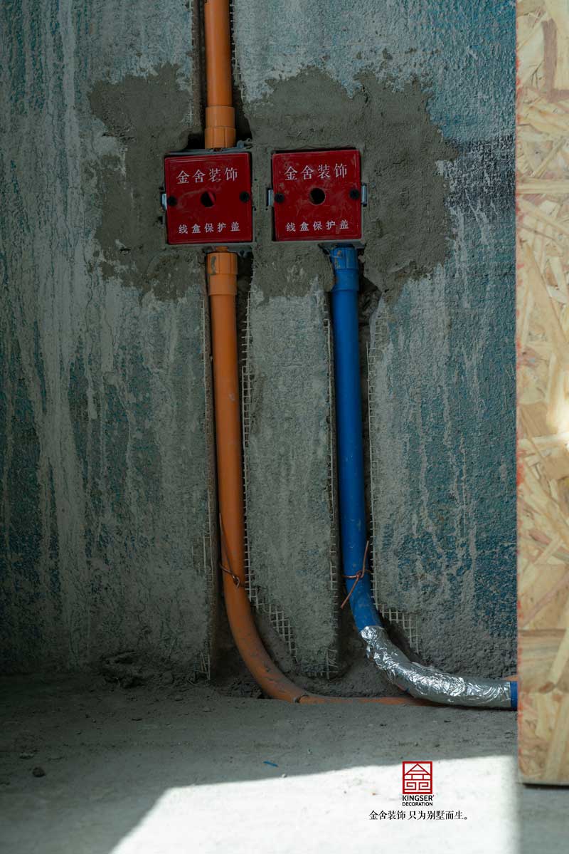 國赫天著(zhù)240平米水電在施工地